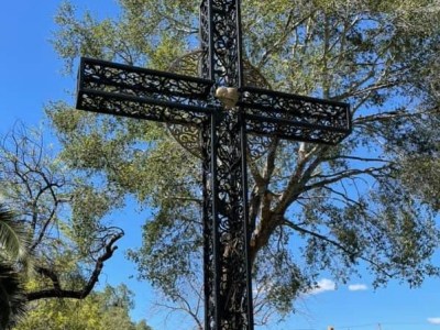 Monday In Holy Week: The Non-Binary Way of the Cross